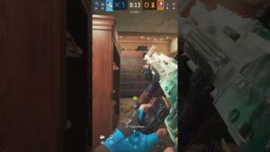 Clutching Up With Zero Seconds Left - Rainbow Six Siege #r6s #xbox #shorts