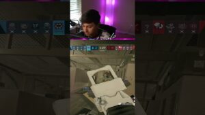 THUNDERBIRD 1v4 CLUTCH 😎 #shorts #rainbowsixsiege #r6 #r6tips #r6clips #beaulo