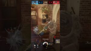 Así hay que jugar con clash en Rainbow Six Siege #r6s #rainbowsixsiege #rainbowsix