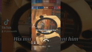 No way his phone rang mid clutch 😂#R6S #GAMING #SIEGECLIPS #RAINBOWSIXSIEGE #R6 #PlaneMilk