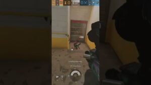 Double team #rainbowsixsiege #r6siege #r6 #r6s #r6shorts  #r6siegeclips #jynxzi