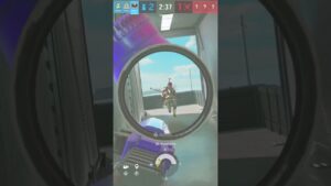 Early Kaid shotgun peak for an advantage #rainbowsixsiege