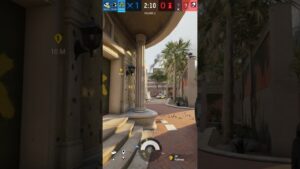 idk who’s worse 😭 #shorts #rainbowsixsiege