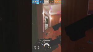 Smg-11 is kinda broken #clip #rainbowsixsiege #subscribe