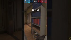 ATTACKING ABOVE 👑  #shorts  #rainbowsixsiege #ubisoftcreator #rainbow #r6 #fypシ#siege