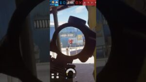 What just happened..😹 #gamergirl #rainbowsixsiege #r6 #meme #gaming #headshot #funnyclips #siege