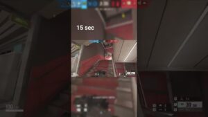 dont need a dron in gold elo just run 😂😂 #rainbowsixsiege #rainbow6 #rainbowsixsiegeclips